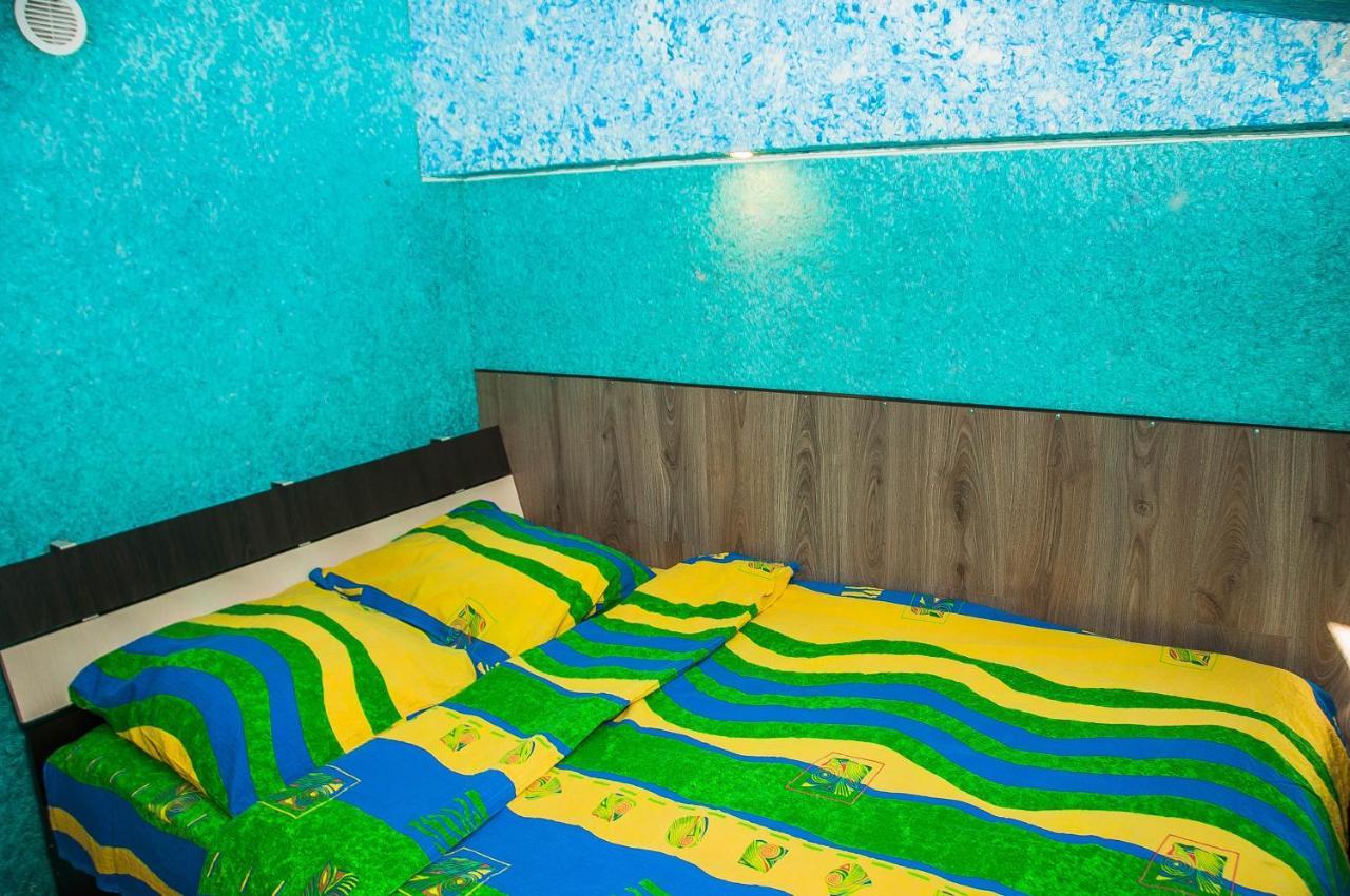 Private Odessa Apartment ครือชานนิฟกา ภายนอก รูปภาพ