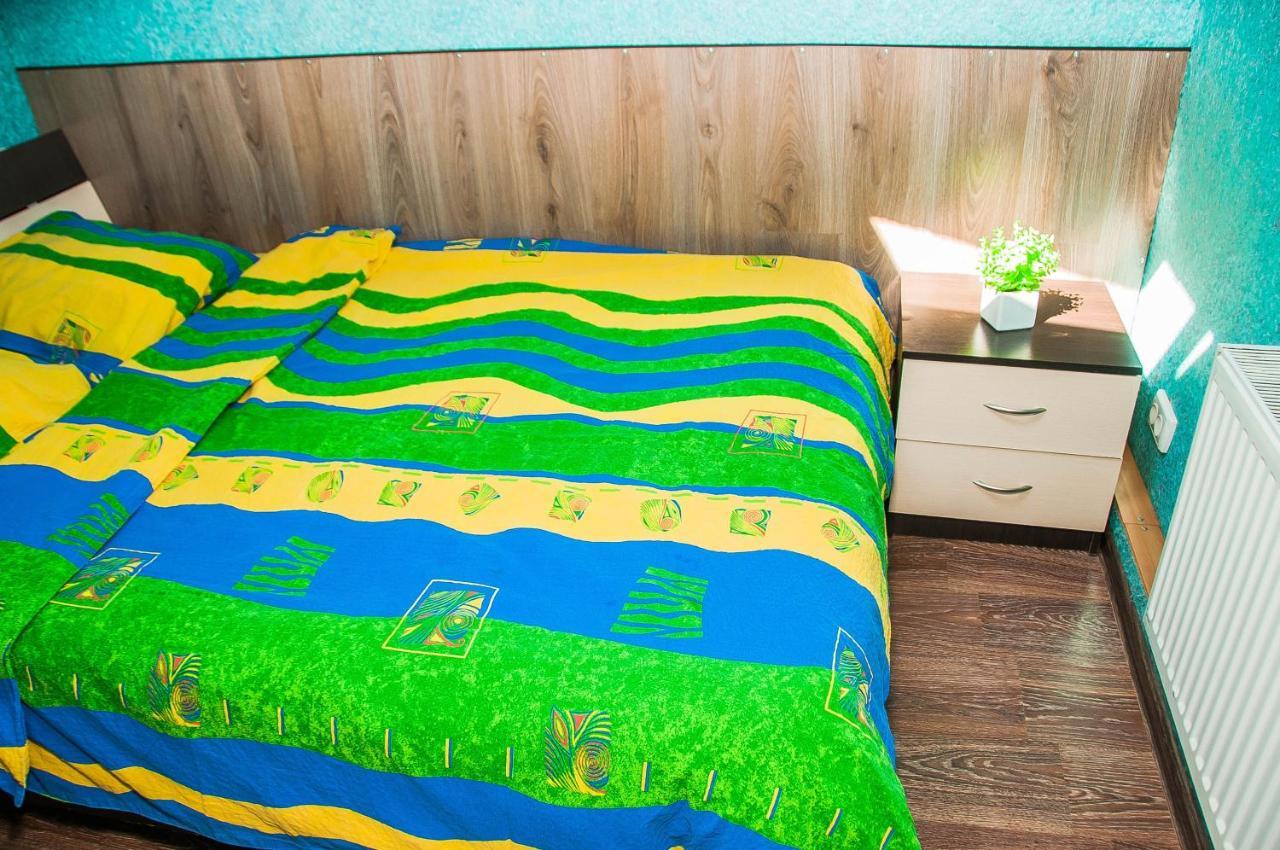 Private Odessa Apartment ครือชานนิฟกา ภายนอก รูปภาพ